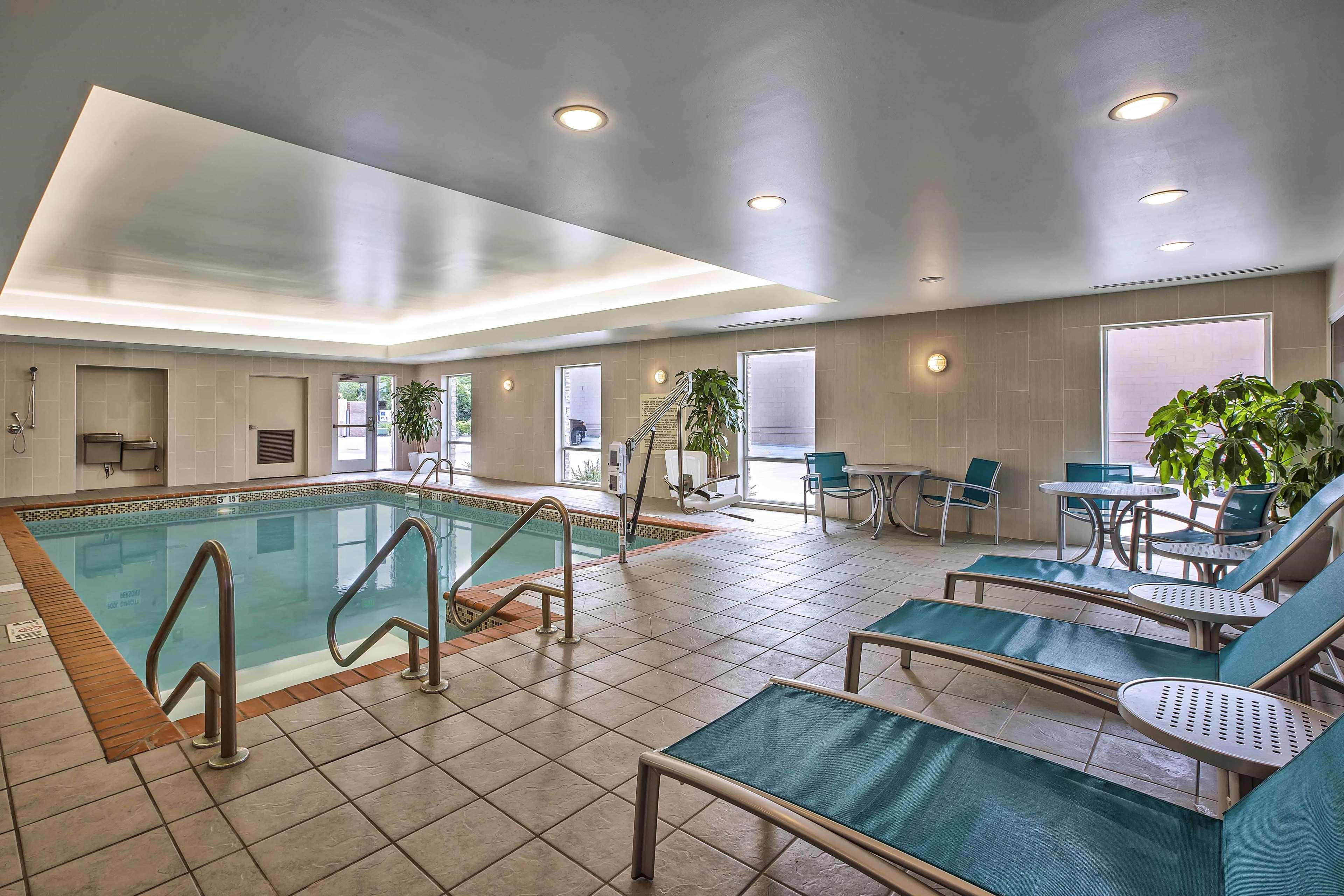Hampton Inn By Hilton West Bloomfield Novi Farmington Hills Exterior photo